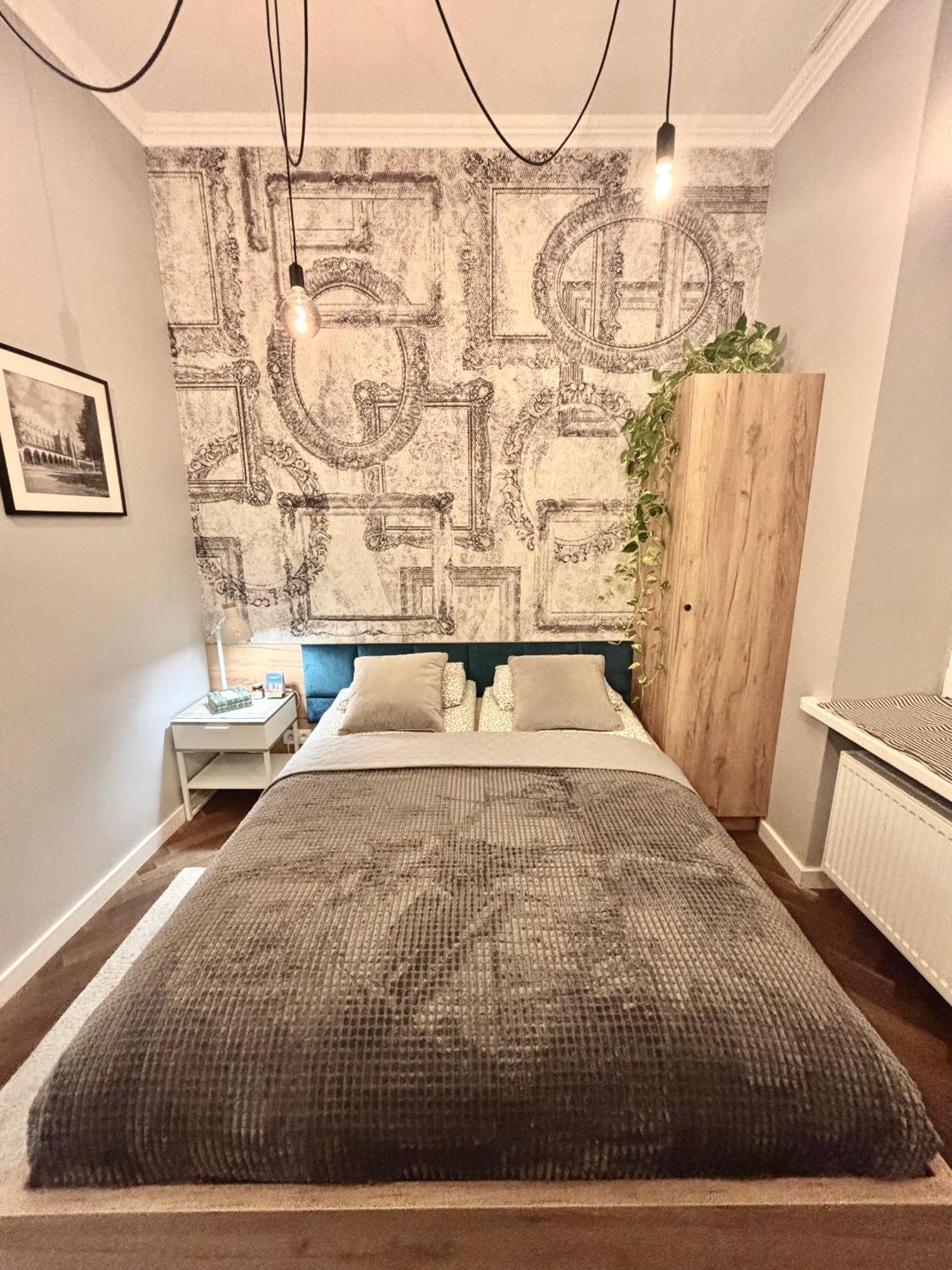 The Vinci Residence, Old Town Apartment *